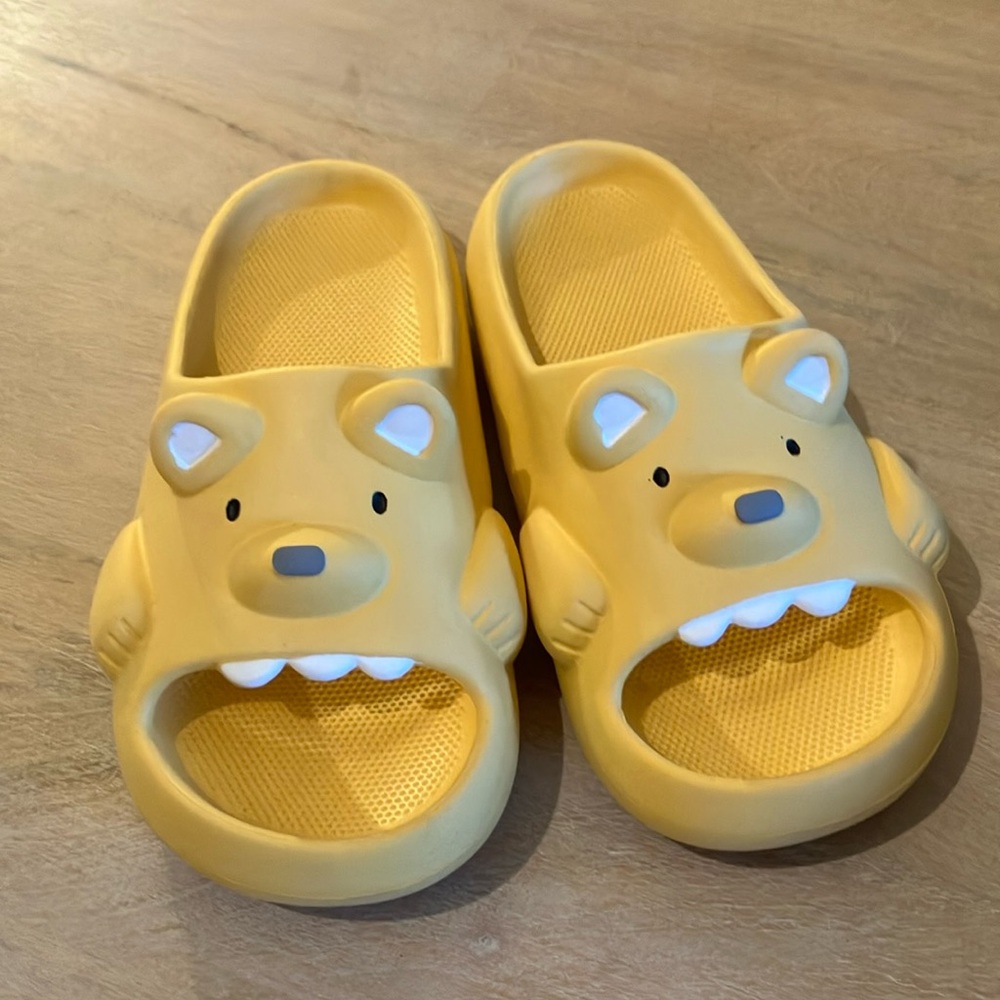 Yellow Bear Cloud Sandals - NWOT